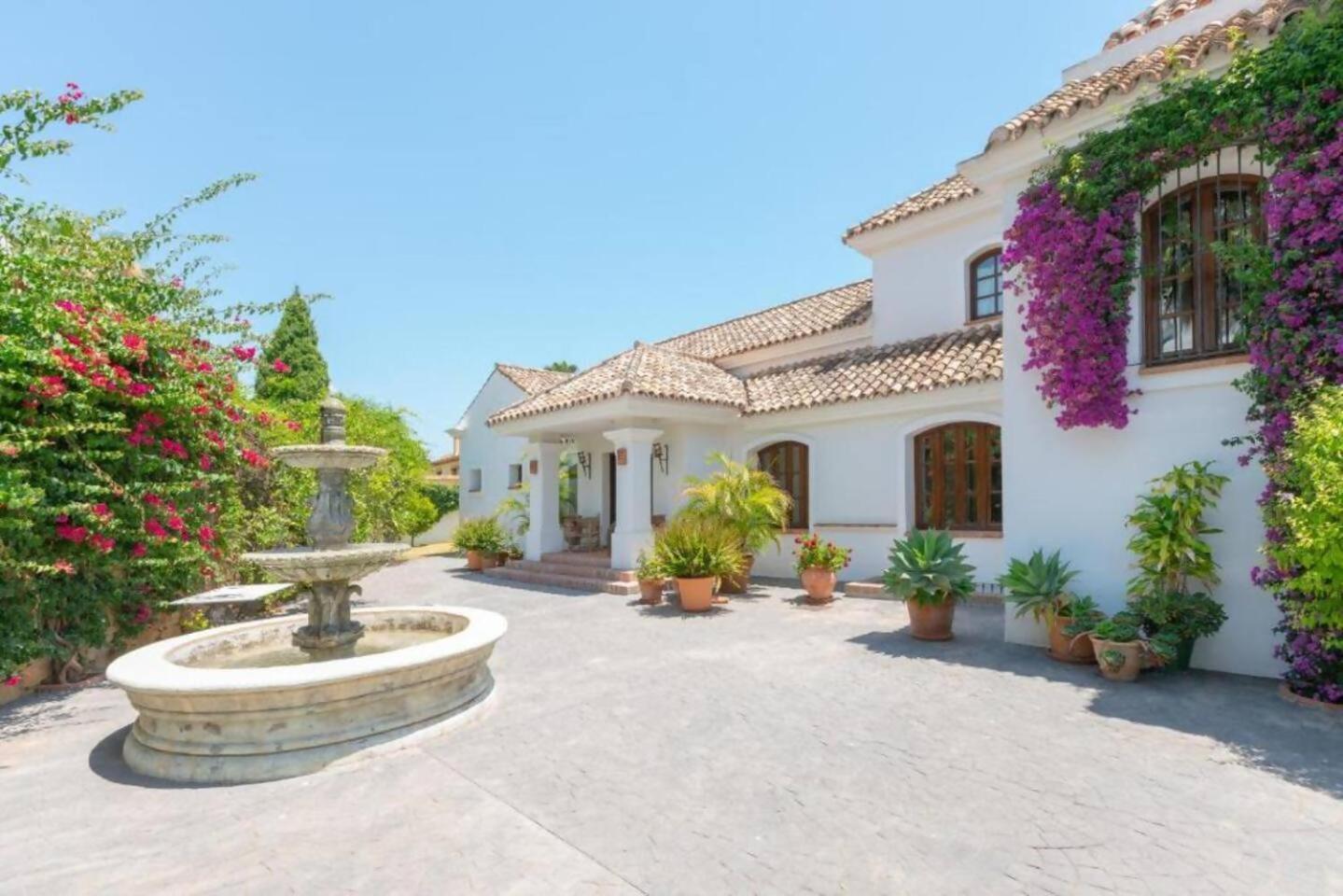 Casa Sol Encantadora Con Piscina