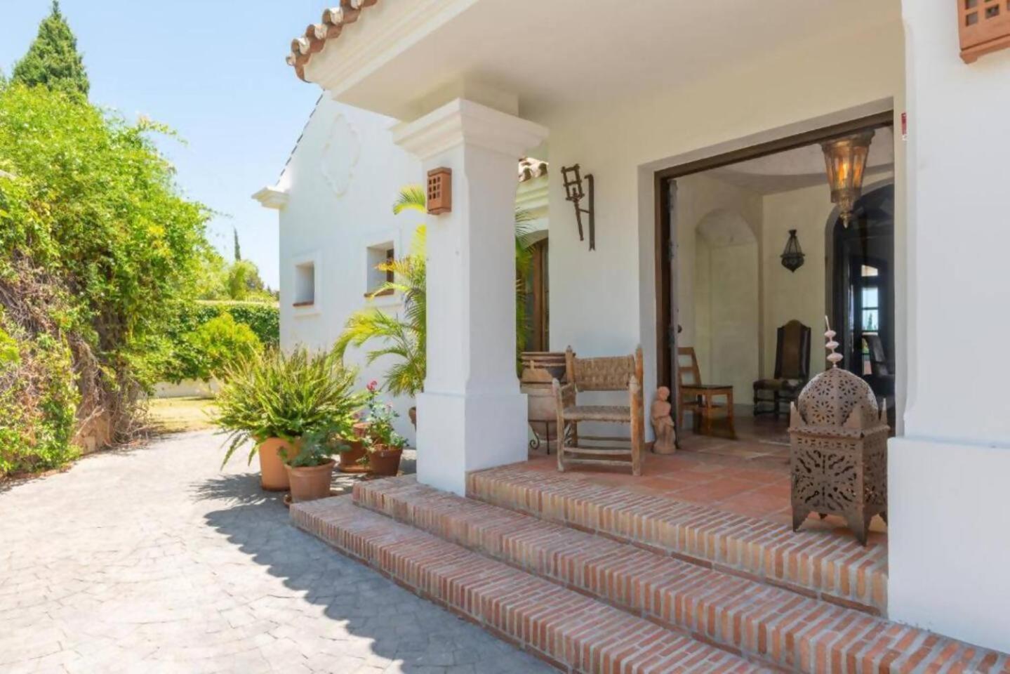 Casa Sol Encantadora Con Piscina Pousada